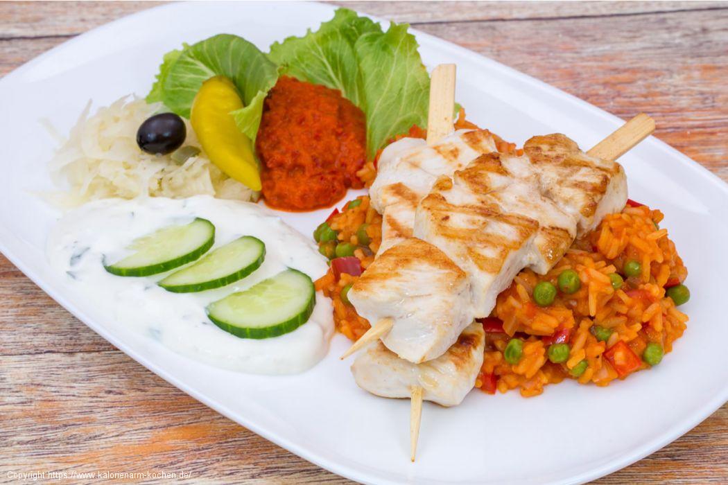 Hähnchenspieße mit Djuvec Reis